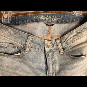 American Eagle Light Wash Skinny Jeans Destroyed